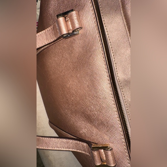 Kate Spade Cedar Street Hayden Tote • Metallic Rose Gold • Saffiano Leather👑 - Picture 10 of 17